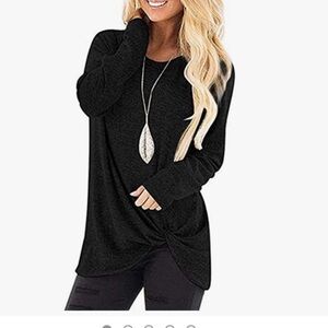 Soft Long Sleeve Twist Front Top. NWOT.‎